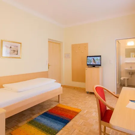 Kindler 2,0 Self-check-in Hotel 3*