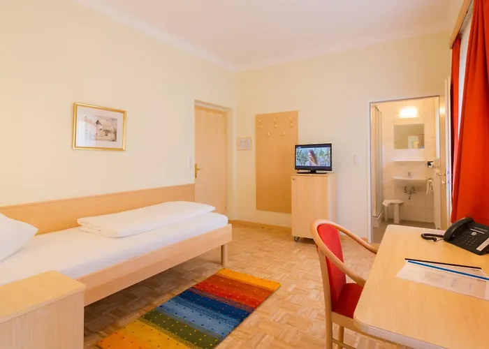 Kindler 2,0 Self-check-in Hotel 3*